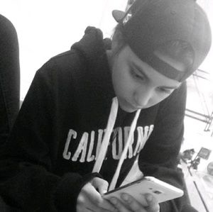 Meet your Posher, Mayra